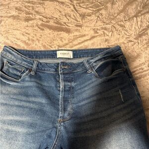 Evereve Classic Blue Jeans